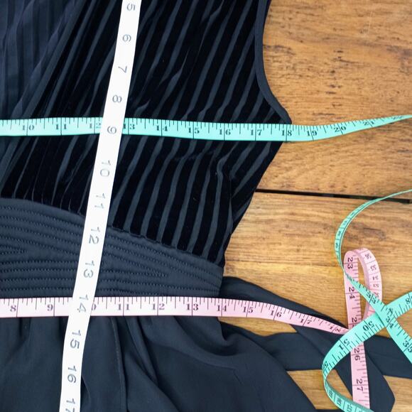 Gabby Skye Black Sleeveless Deep V Neck Velour Detail High-Low LBD Dress 4 NWT - Picture 12 of 12